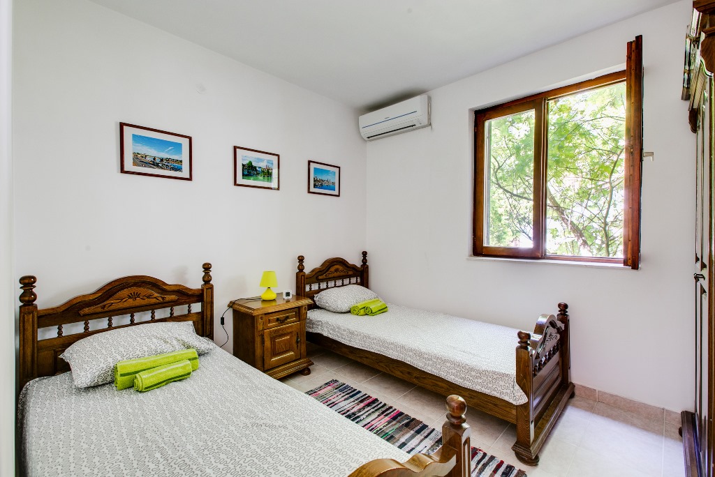 Image of Hotel - 13 Bedrooms - 13 Bathrooms for Sale in Budva-Budva-Montenegro, Image 14